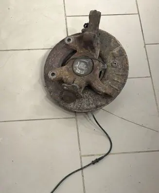 Mercedes-Benz Vito Viano W639 Front wheel hub
