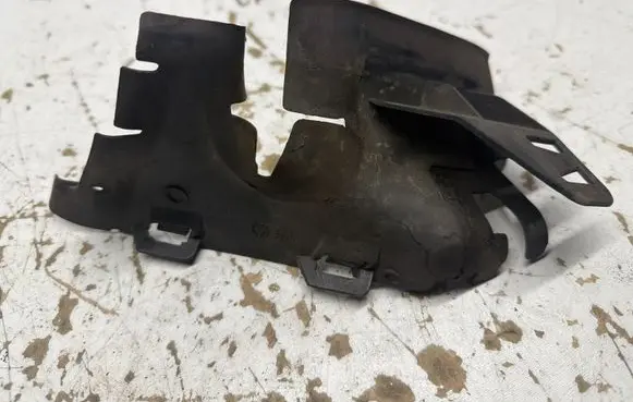 Volvo XC70 Intercooler air guide/duct channel 30763222