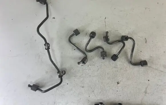 Jeep Compass Fuel injector supply line/pipe 