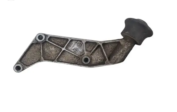Volkswagen PASSAT B5 Engine mount bracket 8D0199343L