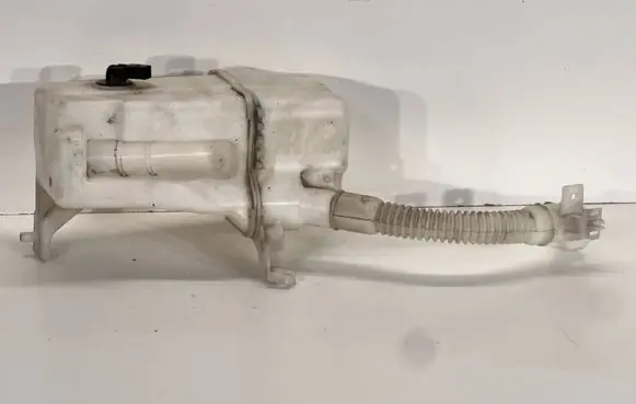 Mercedes-Benz B W247 Windshield washer fluid reservoir/tank A1778690100