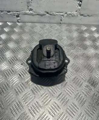 BMW X5 E70 Engine mount bracket P679541801 16004212