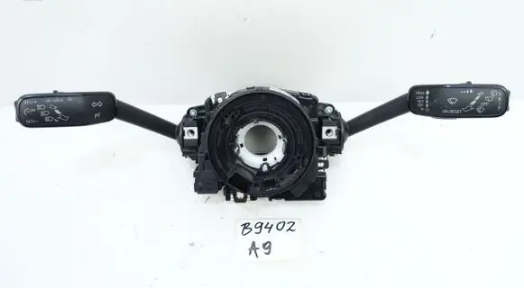 Skoda Enyaq iV Tailgate/trunk/boot open switch 5Q1953507G