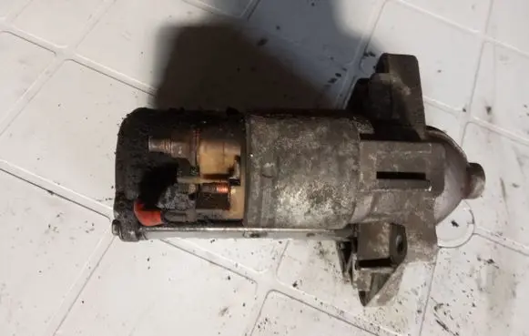 Nissan Primastar Starter motor 8200628430 TS22E5