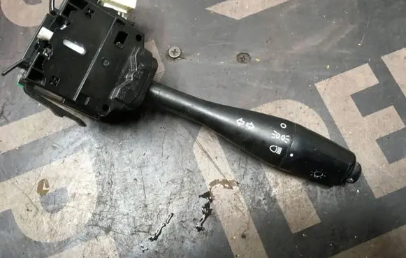 Mitsubishi Pajero Indicator stalk