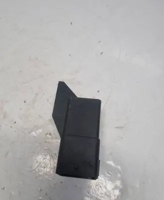 Glow plug pre-heat relay