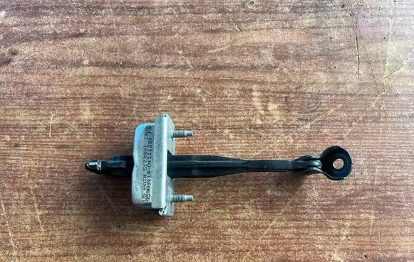 Chevrolet Orlando Front door check strap stopper 95987114 5173991