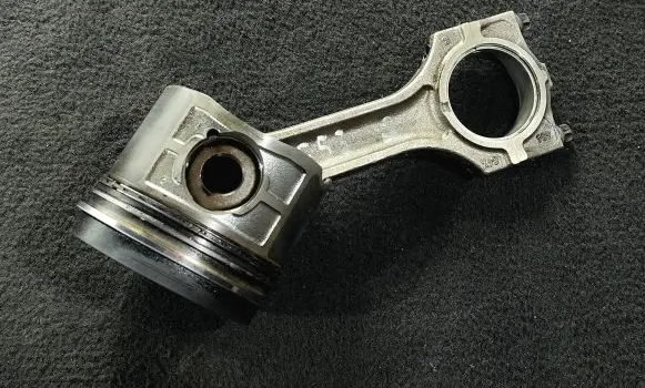 BMW X5 E53 Piston with connecting rod