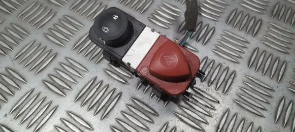 Renault Scenic II - Grand scenic II Hazard light switch 8200095493 8200109723