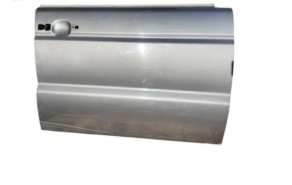 Land Rover Discovery Front door 