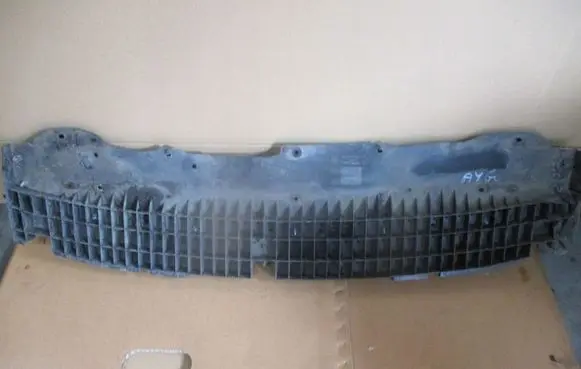 Front bumper skid plate/under tray