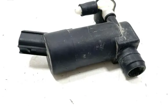 Ford Focus Windscreen/windshield washer pump 1S7117K624FE T655C