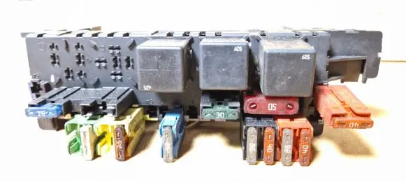 Mercedes-Benz S W220 Fuse module 080451 516781
