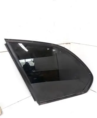 BMW X5 E53 Rear side window AS3