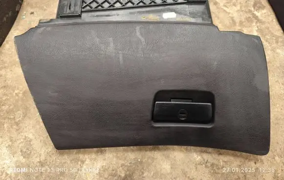 BMW 5 E39 Glove box