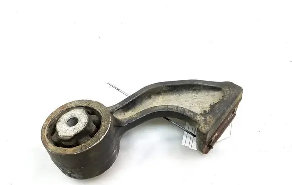 Mercedes-Benz Vito Viano W639 Front differential bracket A6393350011