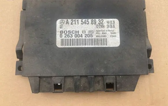 Mercedes-Benz E W211 Parking PDC control unit/module A2115458932