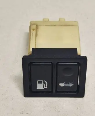 Lexus IS 200-300 Fuel tank opening switch 156726