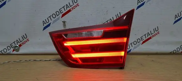 Tailgate rear/tail lights
