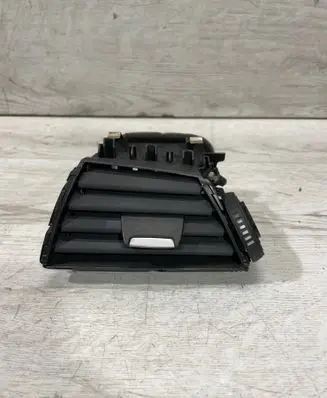 BMW 1 F20 F21 Dashboard side air vent grill/cover trim 9205355 507889 S8H0V