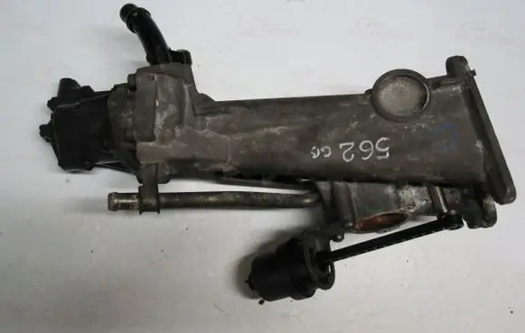 Opel Insignia A EGR valve K5T70975