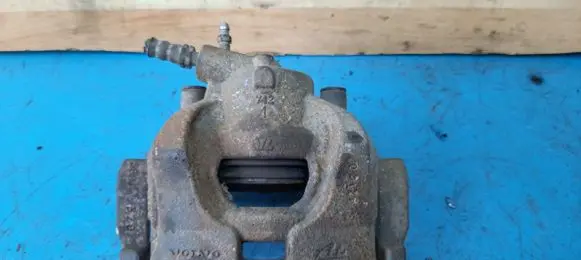 Volvo V60 Front brake caliper