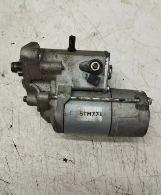 Toyota Avensis Verso Starter motor HHB0614Y008