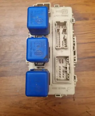Nissan X-Trail T30 Fuse box set PP-T40 A0403