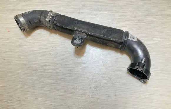 Audi Q5 SQ5 Intercooler hose/pipe 04L145762CG 045145762CG
