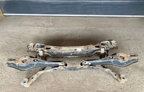 Volkswagen PASSAT B8 Rear subframe 3Q0505235P