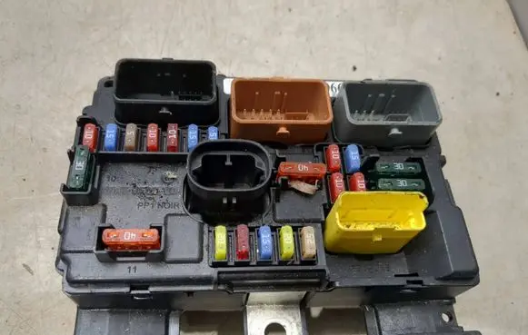 Citroen C3 BSM Control unit 9667199780