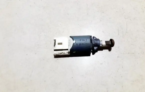 Renault Scenic II - Grand scenic II Brake pedal sensor switch 8200168238b