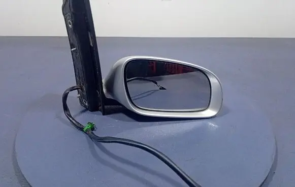 Volkswagen Cross Touran I Front door electric wing mirror 