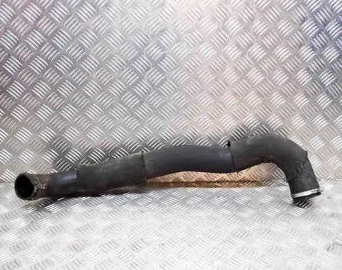 Land Rover Discovery 3 - LR3 Intercooler hose/pipe