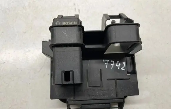 Audi Q7 4M Glow plug pre-heat relay 4M0907282E 4M0907282A 4M0907249