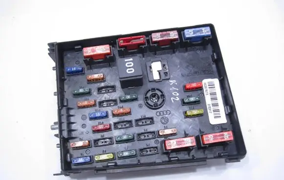 Volkswagen PASSAT B7 Fuse module 3C0937125A 63595743