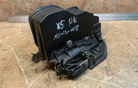 BMW X5 E70 Coupe door lock (next to the handle) 7276681