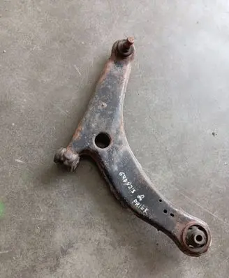 Mitsubishi Grandis Front lower control arm/wishbone