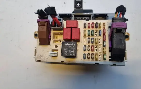 Fiat Stilo Fuse box set 46797609