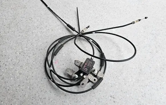 Alfa Romeo Giulia Engine bonnet/hood lock release cable 50543804