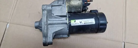 Peugeot 307 Starter motor D6RA572