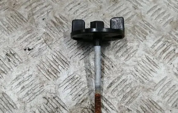 Fiat Tipo Spare wheel bolt CL0SE