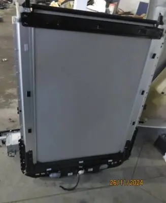 Nissan X-Trail T32 Sunroof glass 