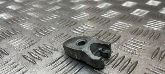 Audi Q7 4L Fuel Injector clamp holder 0592160