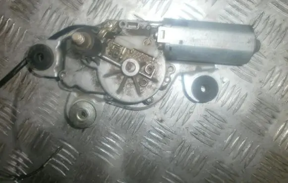 Ford Mondeo MK I Rear window wiper motor 0390201521
