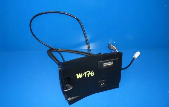 Mercedes-Benz A W176 USB socket connector A2468230411