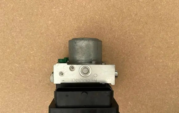 Mercedes-Benz C W205 ABS Pump A2059005744