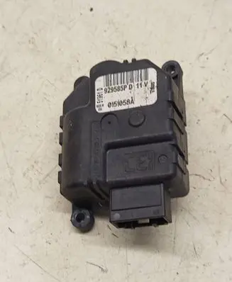 Jeep Grand Cherokee (WK) Air flap motor/actuator 929585P 0151058A