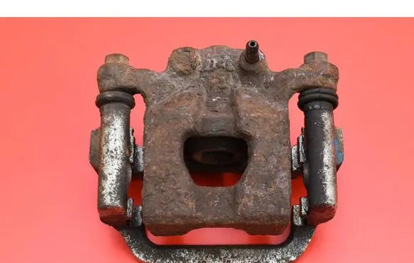 Nissan Qashqai Rear brake caliper