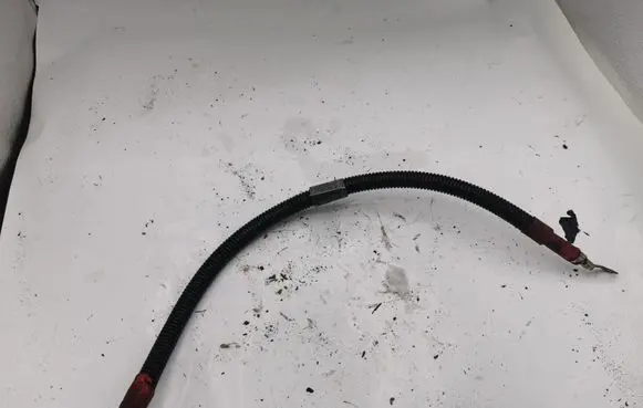 BMW 1 E81 E87 Positive cable (battery) NOCODE